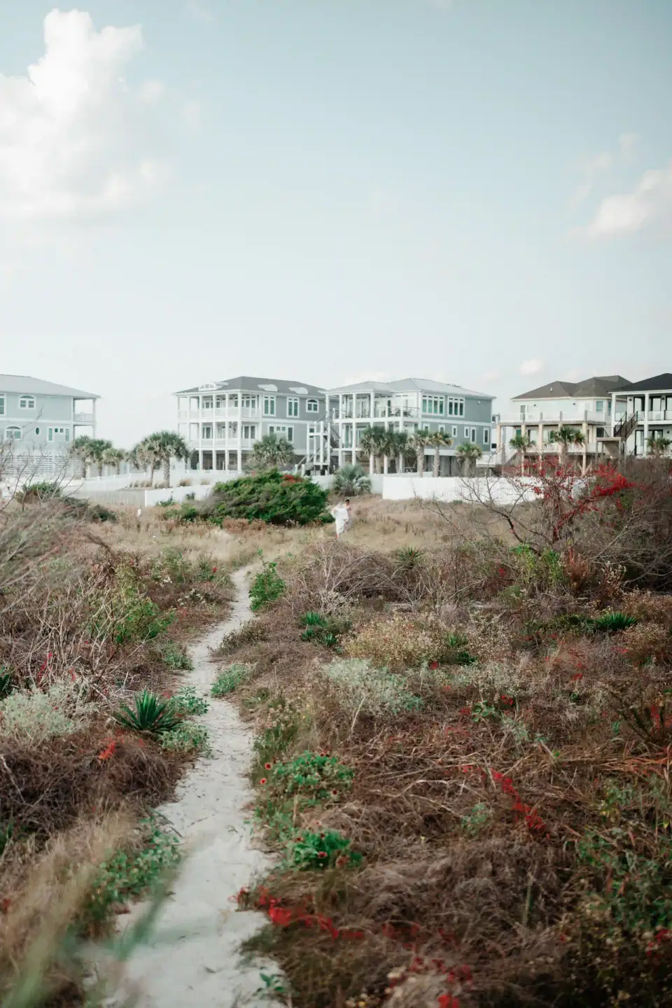Couple getting married in Akron, Ohio