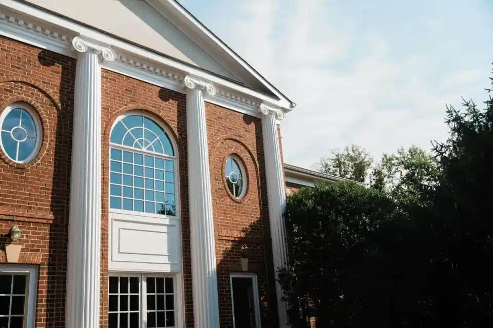 Couple getting married in Huntington, West Virginia