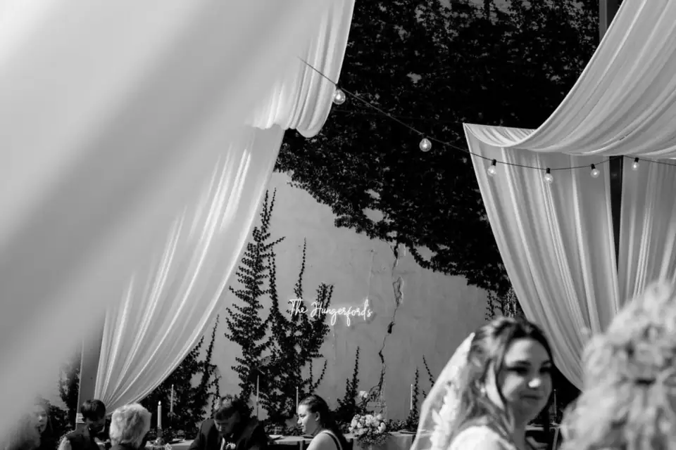 Couple getting married in Milwaukee, Wisconsin