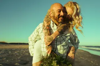 Couple getting married in Tampa, Florida