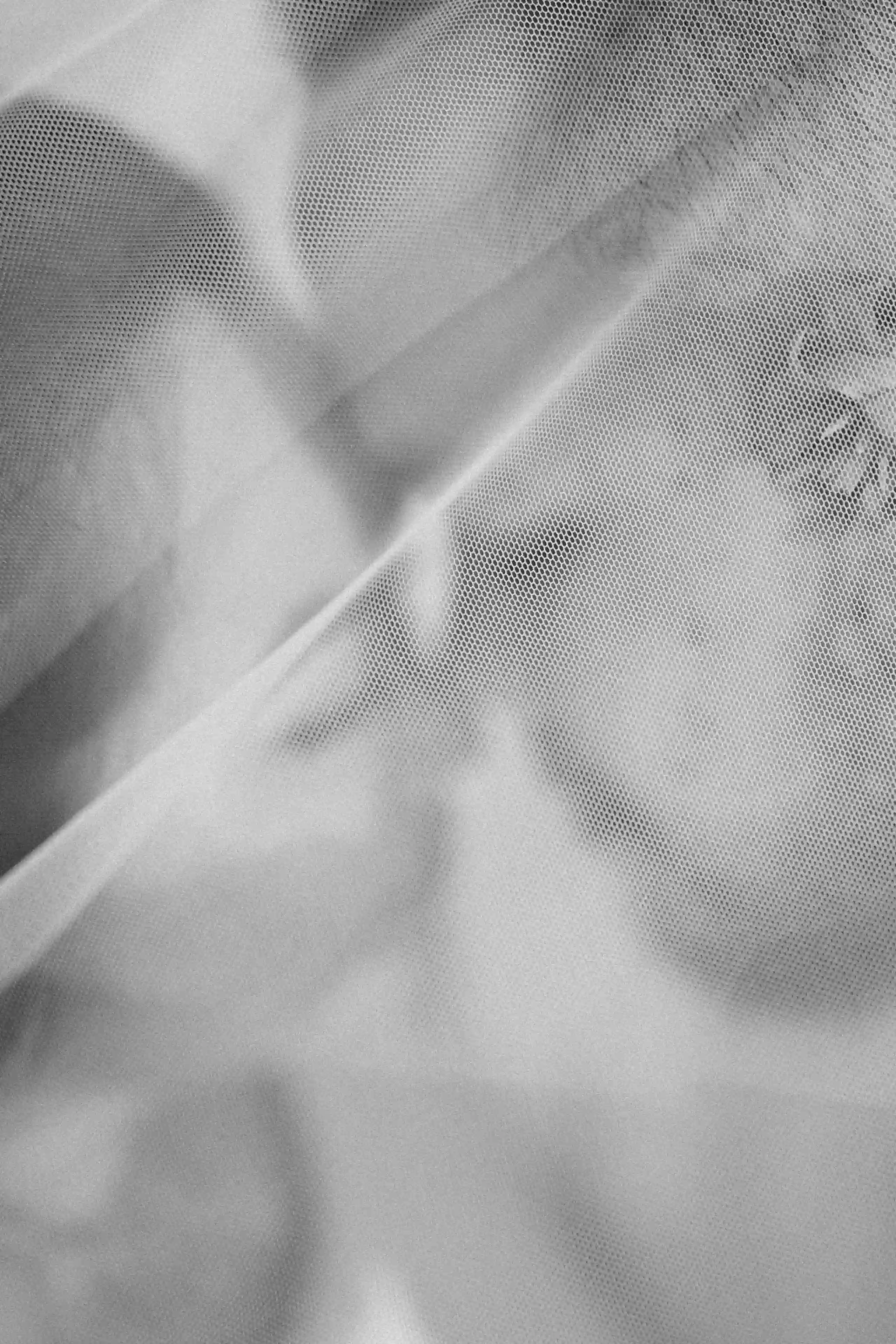 couples propose on the beach