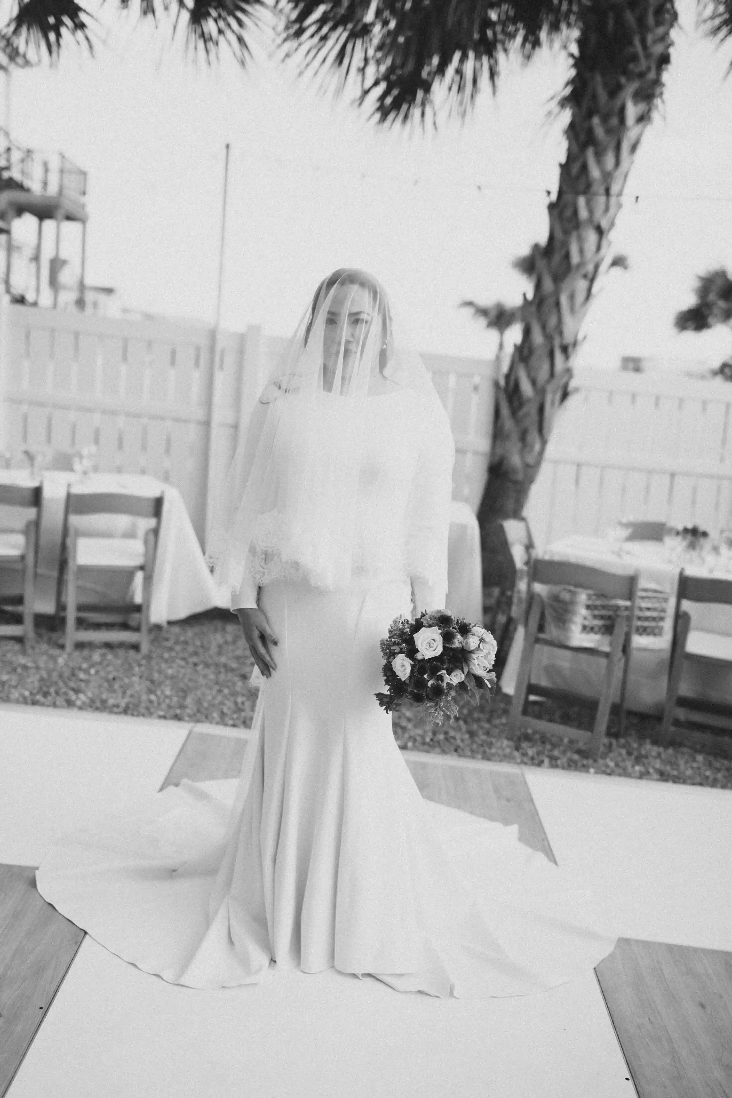 couples propose on the beach