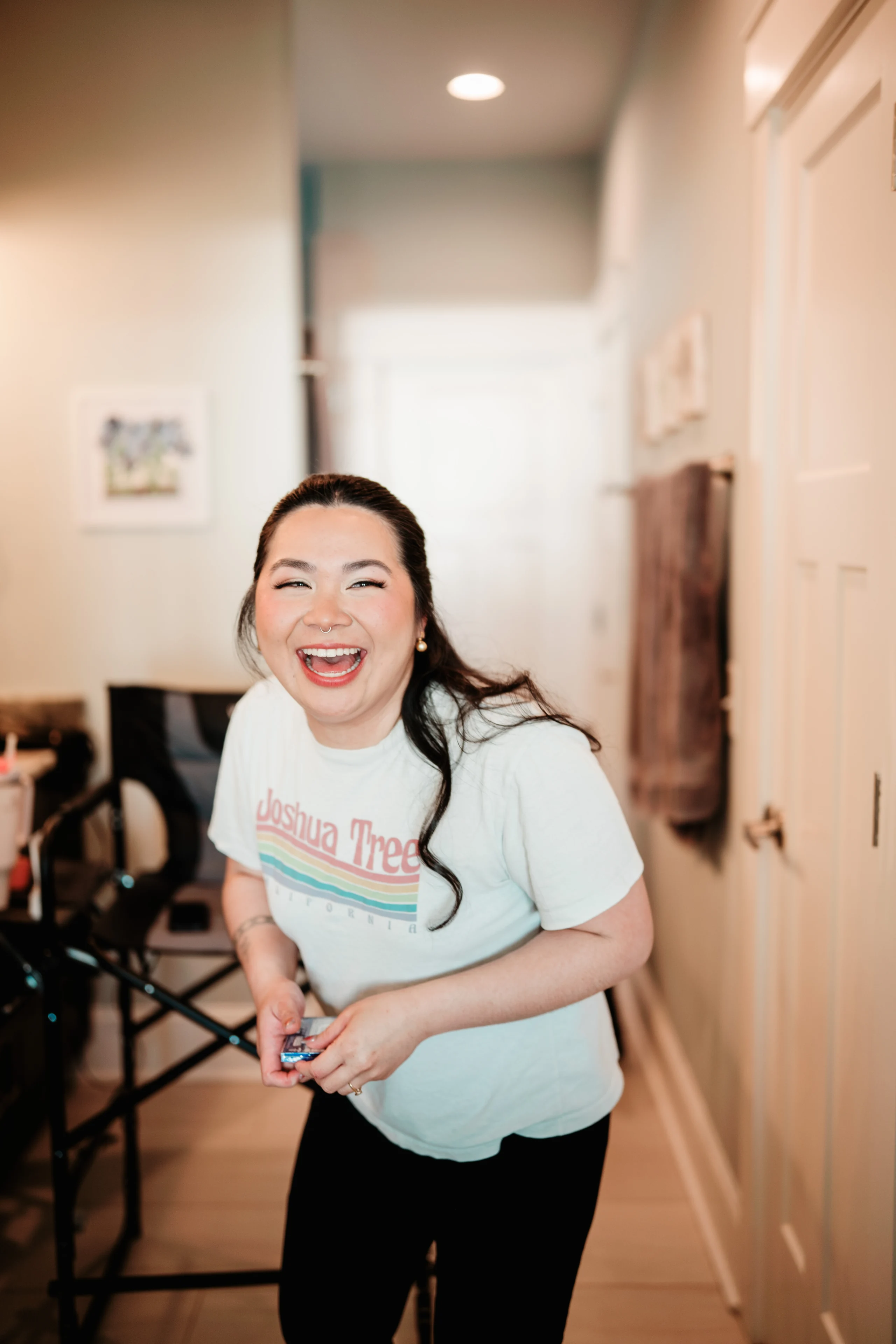 couples propose on the beach