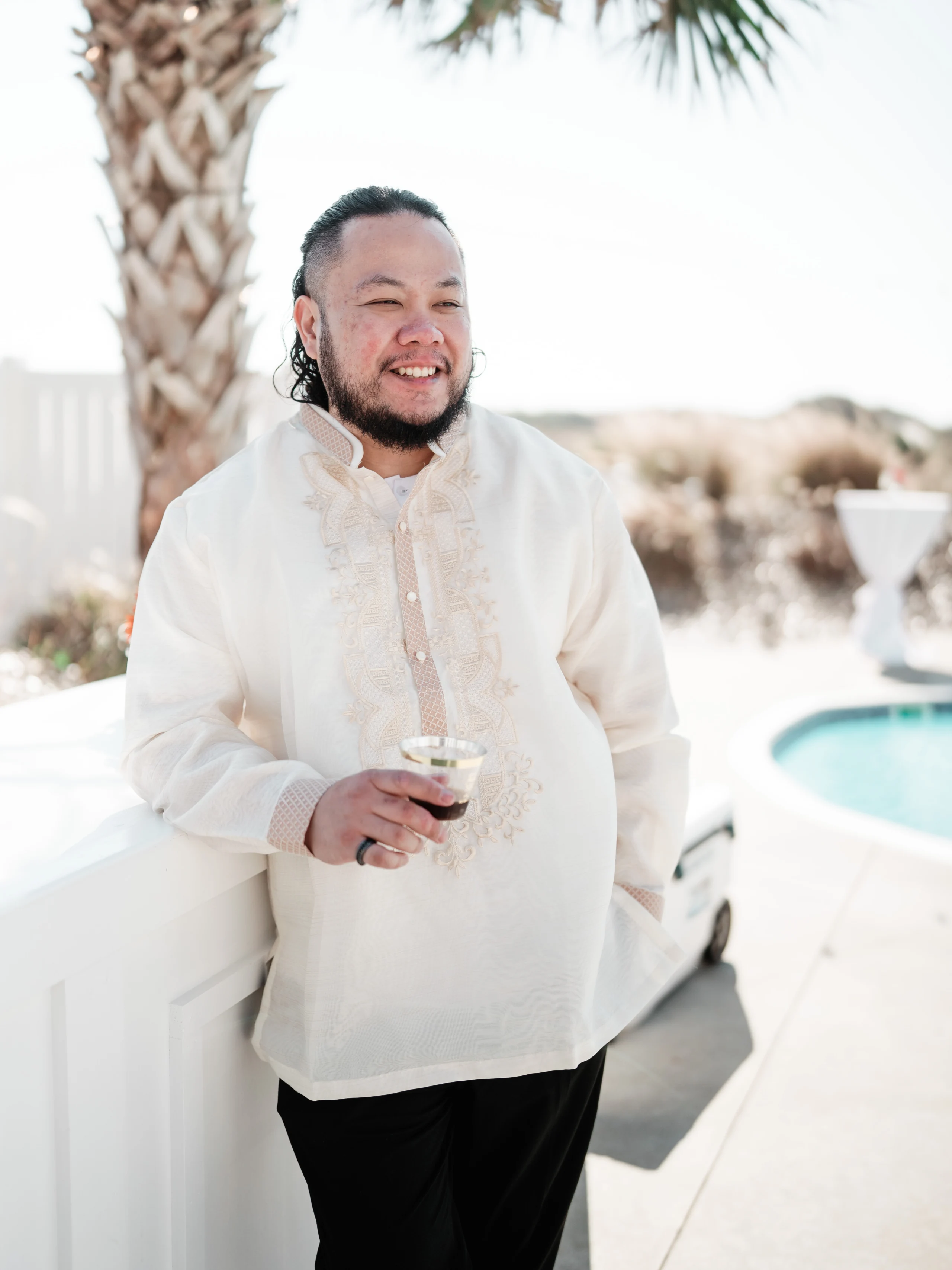 couples propose on the beach