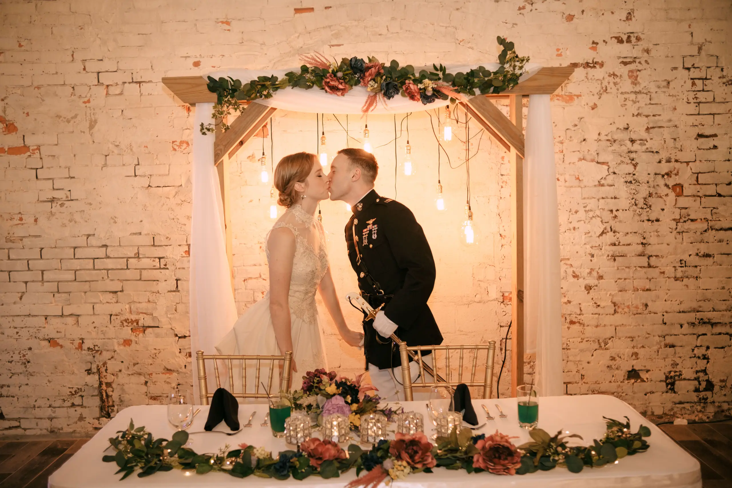 How to get married in Mobile, Alabama | Courthouse Photographer