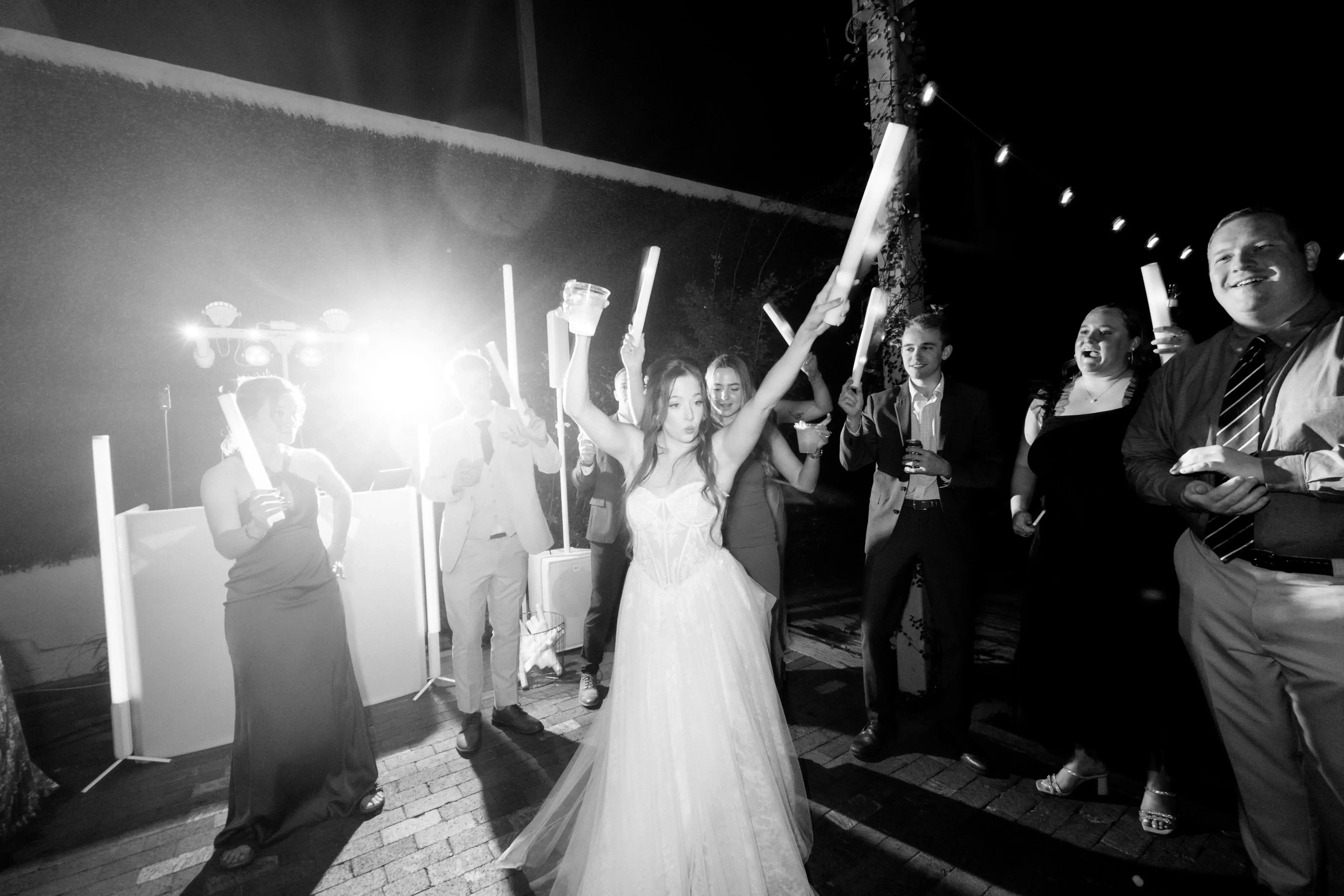 How to get married in Des Moines, Iowa